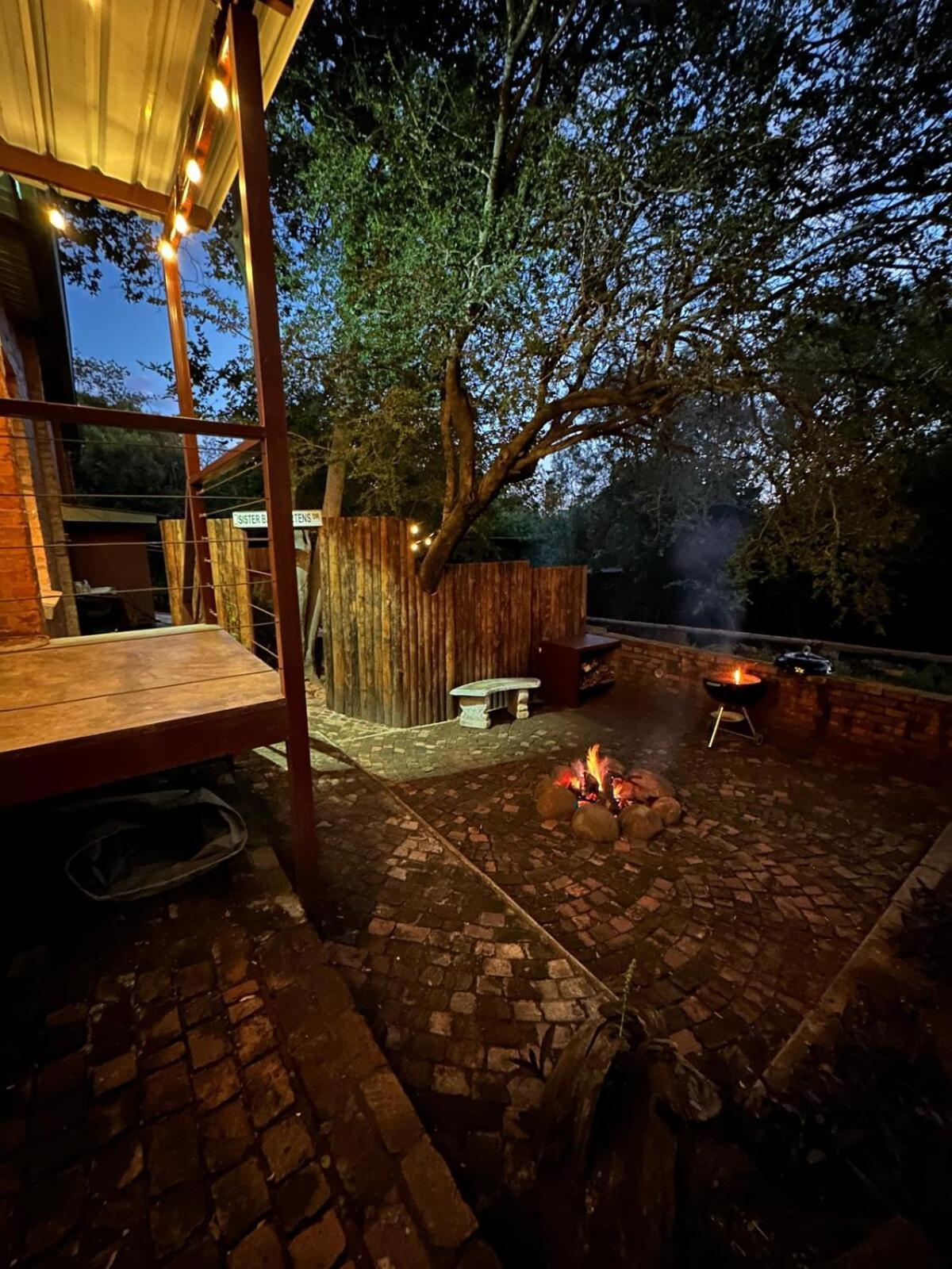 Wild Fig With Tickle Tub In Hartbeespoort