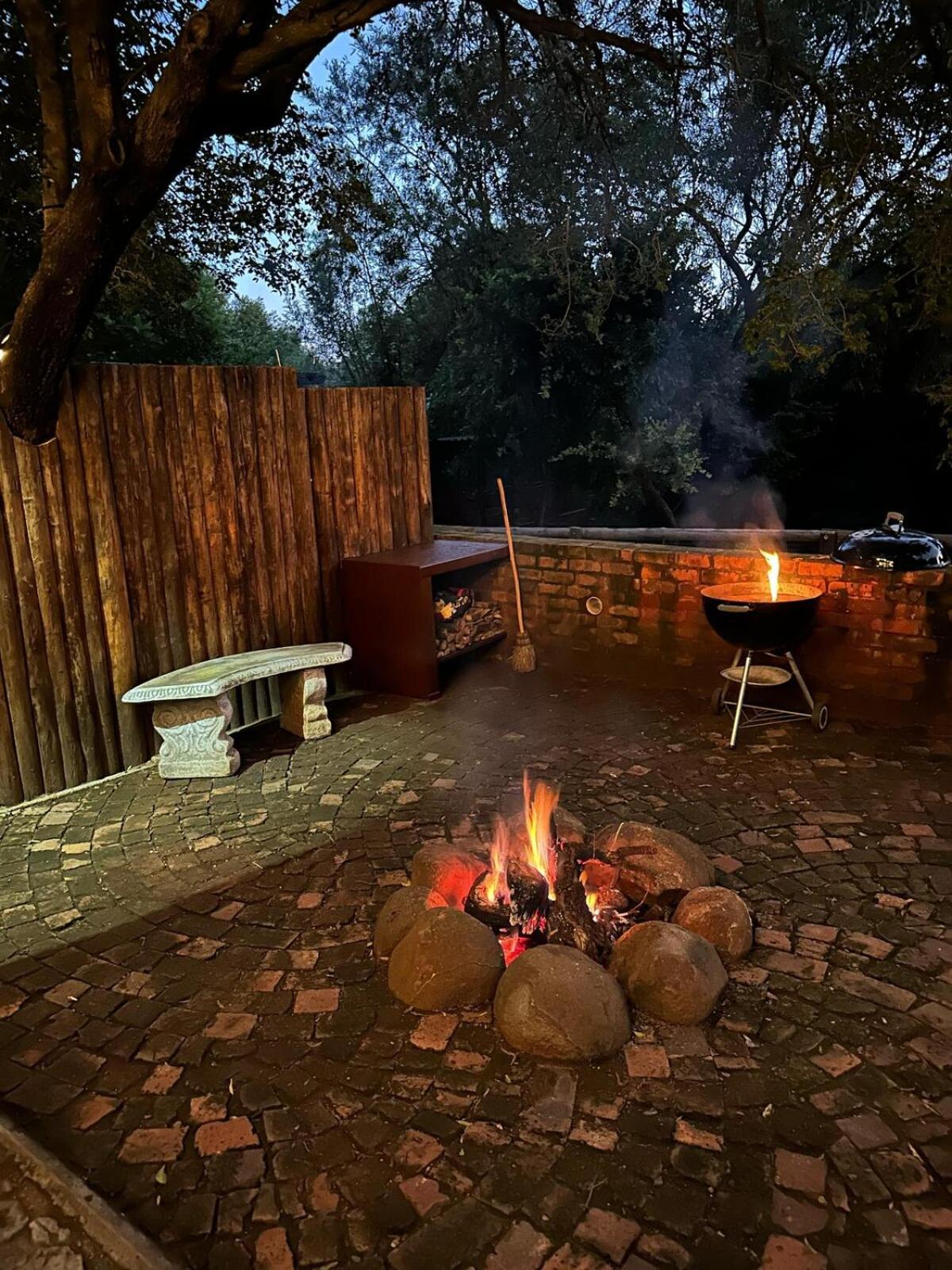 Wild Fig With Tickle Tub In Hartbeespoort *